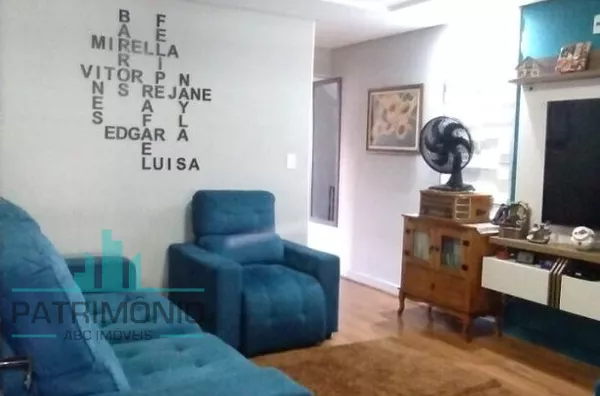 Sobrado com 203m² à venda no Bairro Campestre em Santo André.