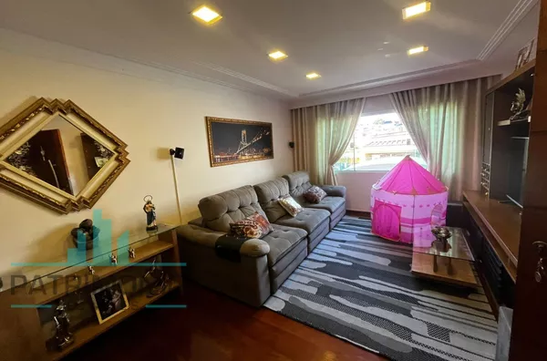 Sobrado à venda no Bairro Olímpico em São Caetano do Sul.