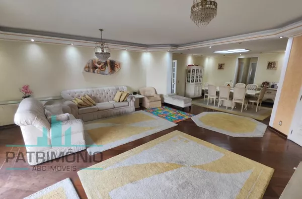 Apartamento 235 m² com 4 Dormitórios e 3 Vagas no Bairro Santo Antônio – São Caetano do Sul