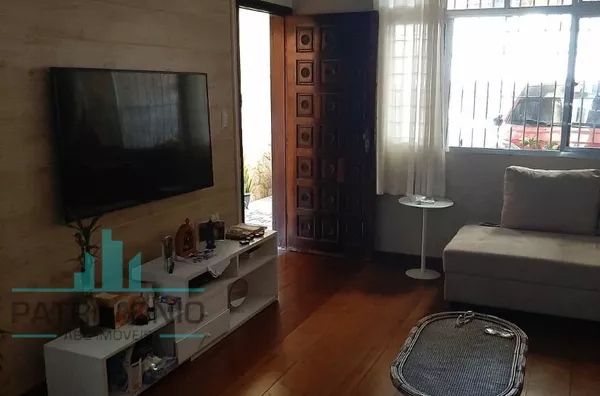 Sobrado com 184m² à venda no Bairro Rudge Ramos em São Bernardo do Campo.