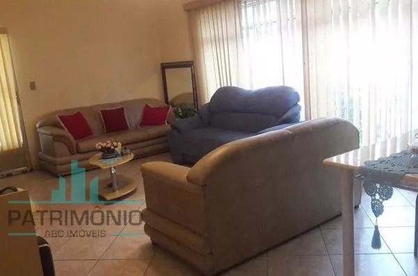 Casa térrea com 295 metros de terreno no Bairro Osvaldo Cruz - São Caetano do Sul/SP