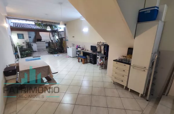Sobrado Espaçoso com 3 Suítes e 4 Vagas – Bairro Osvaldo Cruz. - Foto 29