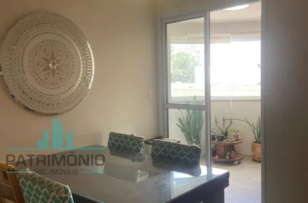 Apartamento à venda no Bairro Santa Maria em São Caetano do Sul. 