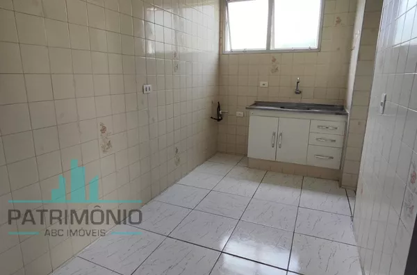 Apartamento para locação no Conjunto dos Radialistas.