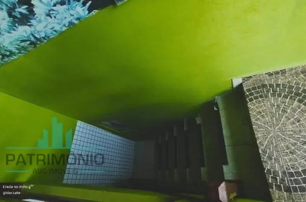 Escada de acesso a área gourmet