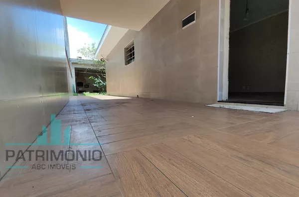 Casa para locação no Bairro Rudge Ramos em São Bernardo Do Campo.