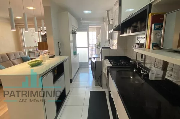 Apartamento à venda no Condomínio Club Home no bairro Santa Paula em São Caetano do Sul.