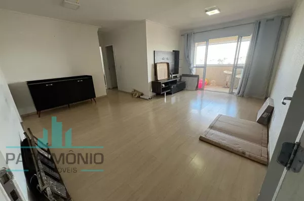 Apartamento no Edifício Tutóia à venda na Vila Camilópolis em Santo André.
