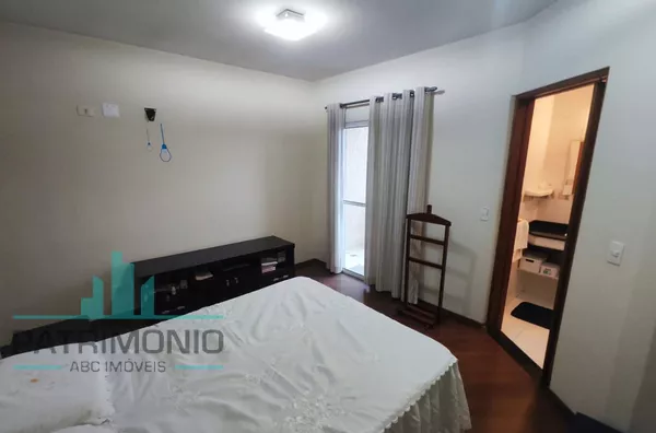 Sobrado Espaçoso com 3 Suítes e 4 Vagas – Bairro Osvaldo Cruz. - Foto 18