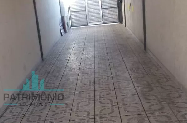 Sobrado à venda no bairro Osvaldo Cruz em São Caetano do Sul.