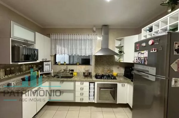 Sobrado à venda no Bairro Osvaldo Cruz em São Caetano Do Sul.