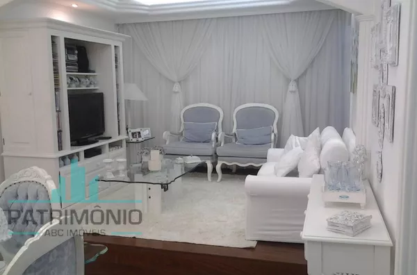 Amplo sobrado à venda no Bairro Barcelona em São Caetano do Sul.