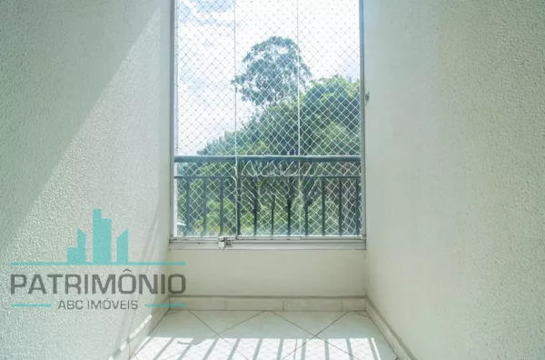 Apartamento com 50m² no Condomínio Club House à venda na Vila Alpina em São Paulo.