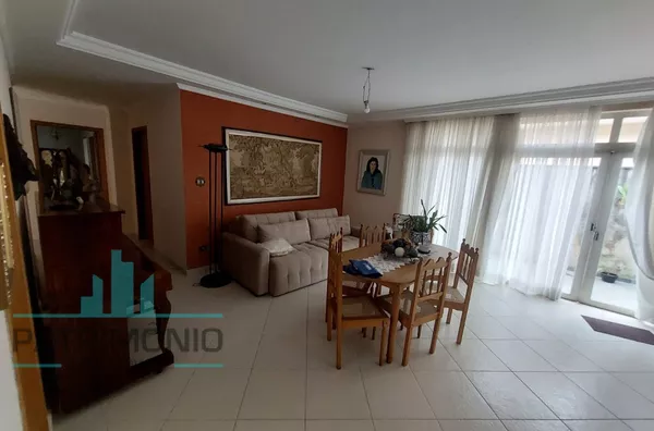 Casa à venda no bairro Jardim São Caetano em São Caetano do Sul.