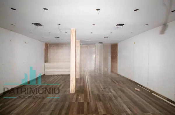 Prédio comercial à venda no Ipiranga em São Paulo.