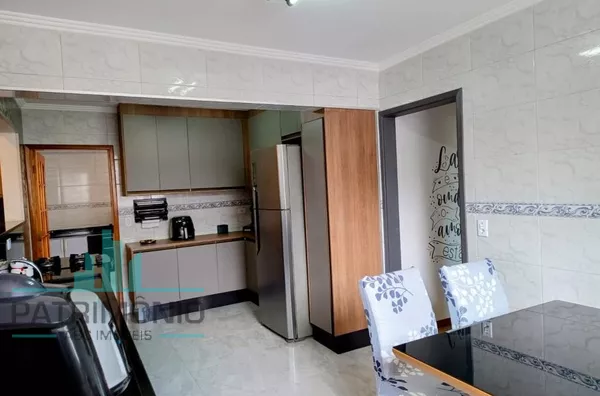 Casa térrea de 240m² disponível para venda no Bairro Mauá em São Caetano do Sul.