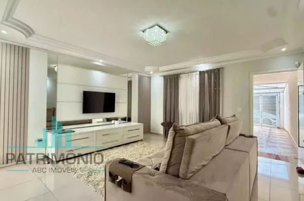 Sobrado à venda no Bairro Santa Maria em São Caetano Do Sul.