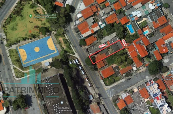 Casa a venda com Excelente terreno no Bairro Jardim - Santo André.