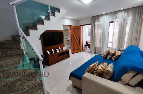 Imóvel com 2 casas no quintal a venda no Bairro Olímpico - São Caetano.