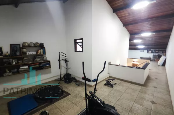 Sobrado Espaçoso com 3 Suítes e 4 Vagas – Bairro Osvaldo Cruz. - Foto 34