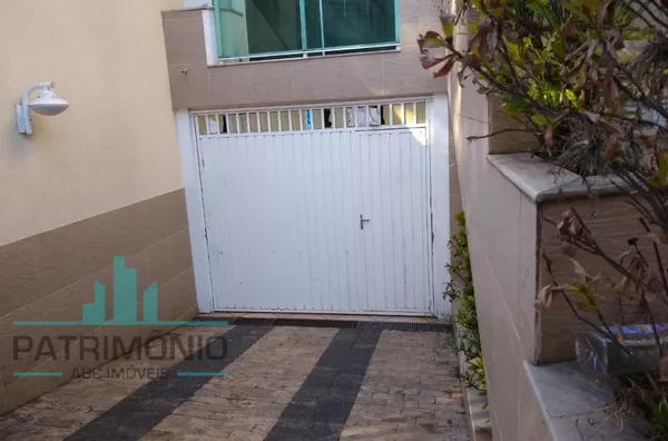 Sobrado de 251m² a venda no Bairro Olímpico em São Caetano do Sul