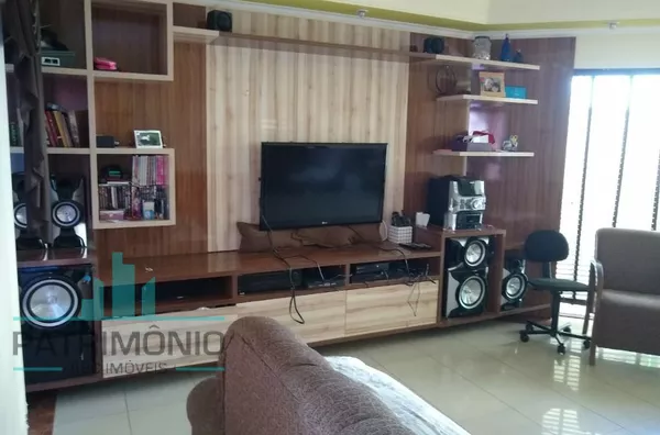 Sobrado de 251m² a venda no Bairro Olímpico em São Caetano do Sul