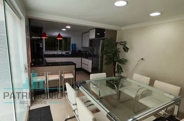 Lindo Sobrado a venda no Bairro Cêramica em São Caetano do Sul