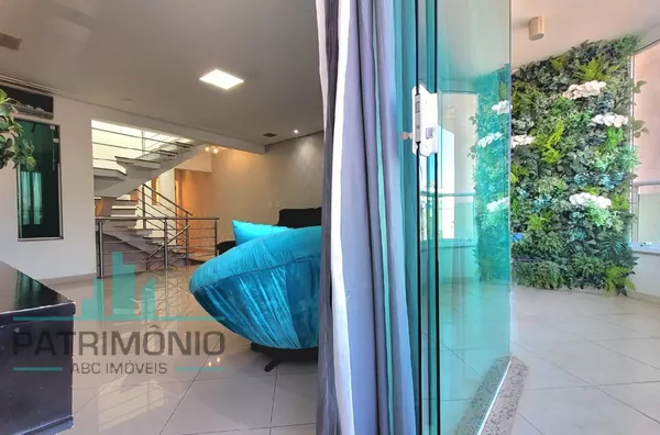 Sobrado à venda no Bairro Jordanópolis em São Bernardo Do Campo.