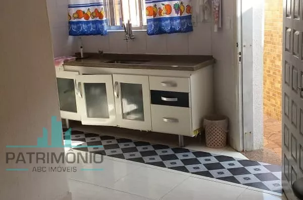 Casa à venda no Bairro Osvaldo Cruz em São Caetano Do Sul. 