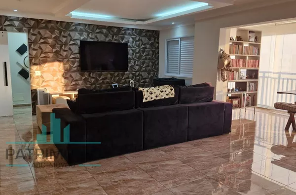 Espaçoso Apartamento à Venda no Condomínio Alegre Gran Condominium no Bairro Santa Paula em São Caetano do Sul.