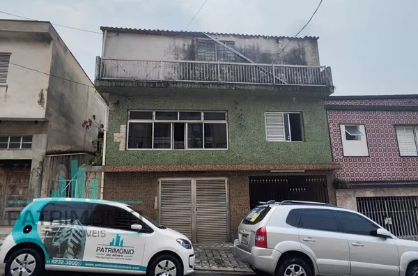 Sobrado a venda com 10x24m² de terreno no Bairro Osvaldo Cruz em São Caetano do Sul