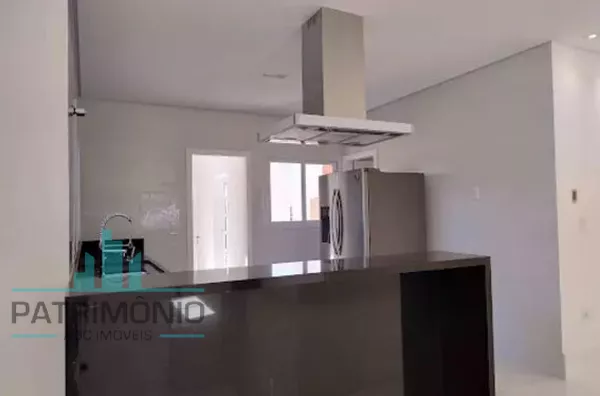 Ampla Casa reformada à venda no Bairro Cerâmica - São Caetano do Sul.