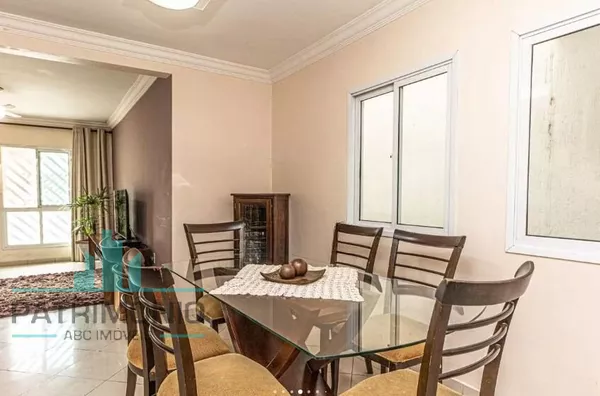 Sobrado à venda no Bairro Santa Paula em São Caetano do Sul.