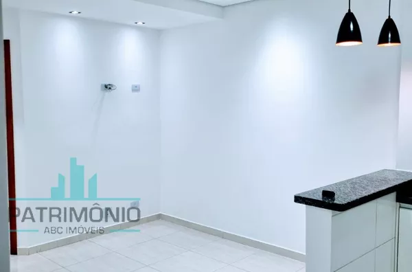Apartamento à venda no Bairro Jardim Cristiane em Santo André.