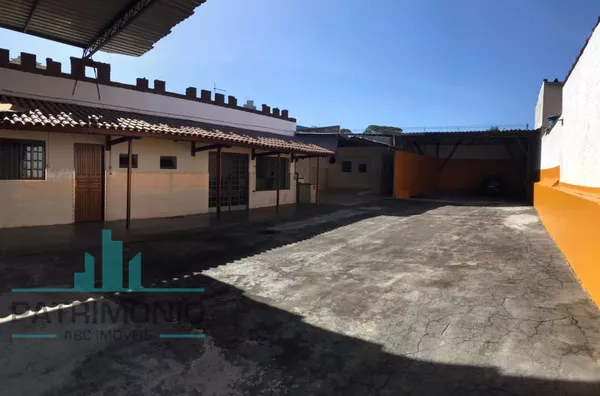 Galpão à venda no bairro Cerâmica em São Caetano do Sul.