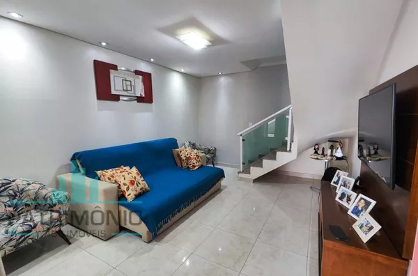 Imóvel com 2 casas no quintal a venda no Bairro Olímpico - São Caetano.