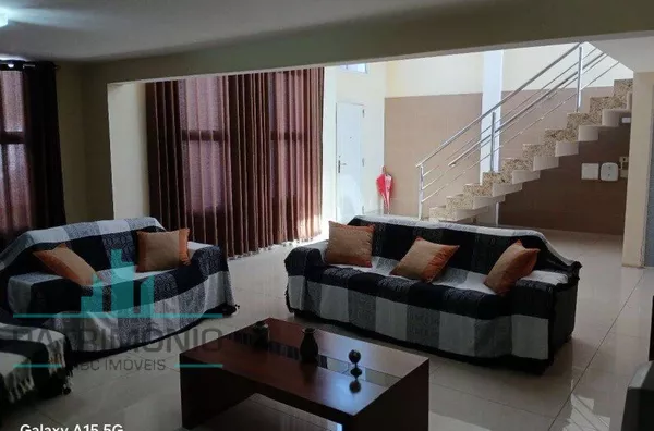  Casa à venda no Bairro Campestre em Santo André.