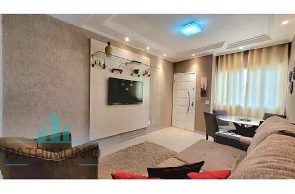 Sobrado à venda no Bairro Nova Petrópolis em São Bernardo Do Campo.