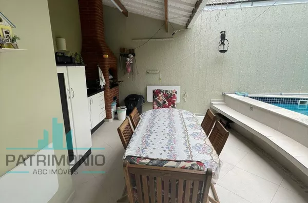 Sobrado de alto padrão a venda no Bairro Cerâmica em São Caetano do Sul.