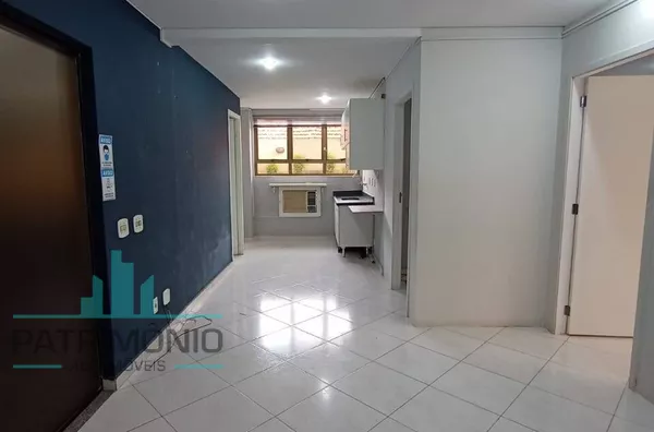 Sala comercial térrea no Medical Center para venda em São Caetano.