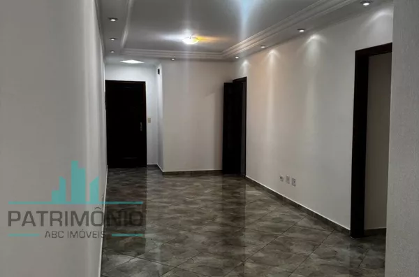 Apartamento térreo à venda no bairro Santa Maria em São Caetano do Sul.