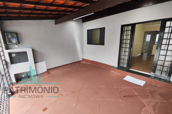 Casa térrea à venda no Parque Erasmo Assunção em Santo André.