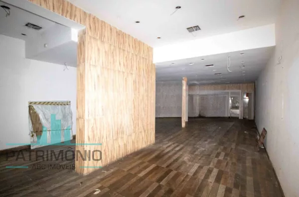 Prédio comercial à venda no Ipiranga em São Paulo.