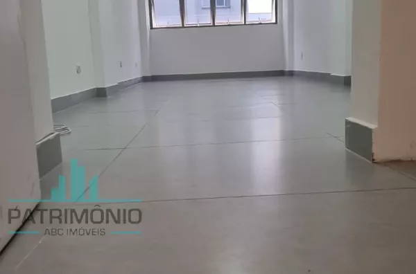 Sala comercial a venda no Edifício Eva Timerman em São Caetano do Sul.