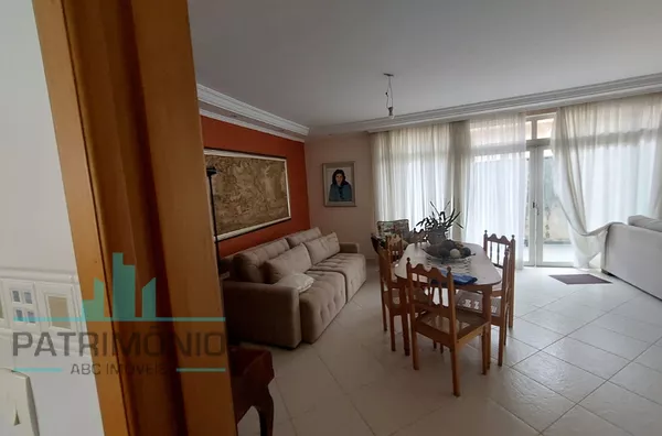 Casa à venda no bairro Jardim São Caetano em São Caetano do Sul.