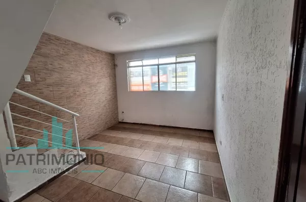 Sobrado à venda no Bairro Cerâmica em São Caetano Do Sul.