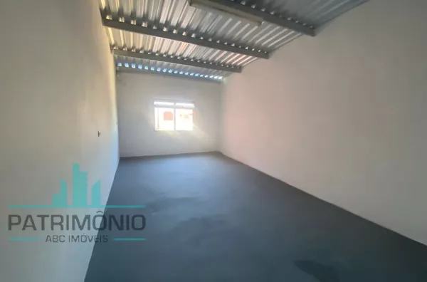 Quartinho nos fundos