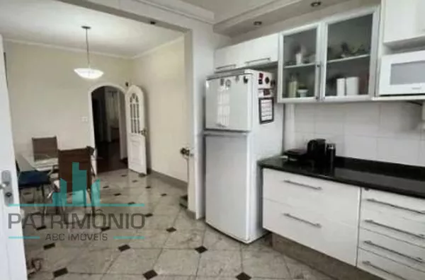 Amplo Sobrado à venda no Bairro Nova Gerty em São Caetano Do Sul. 