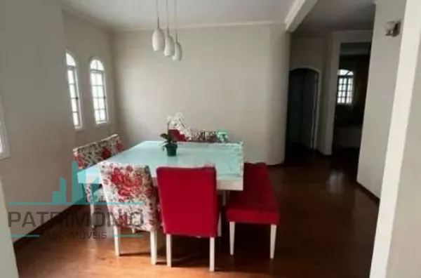 Amplo Sobrado à venda no Bairro Nova Gerty em São Caetano Do Sul. 