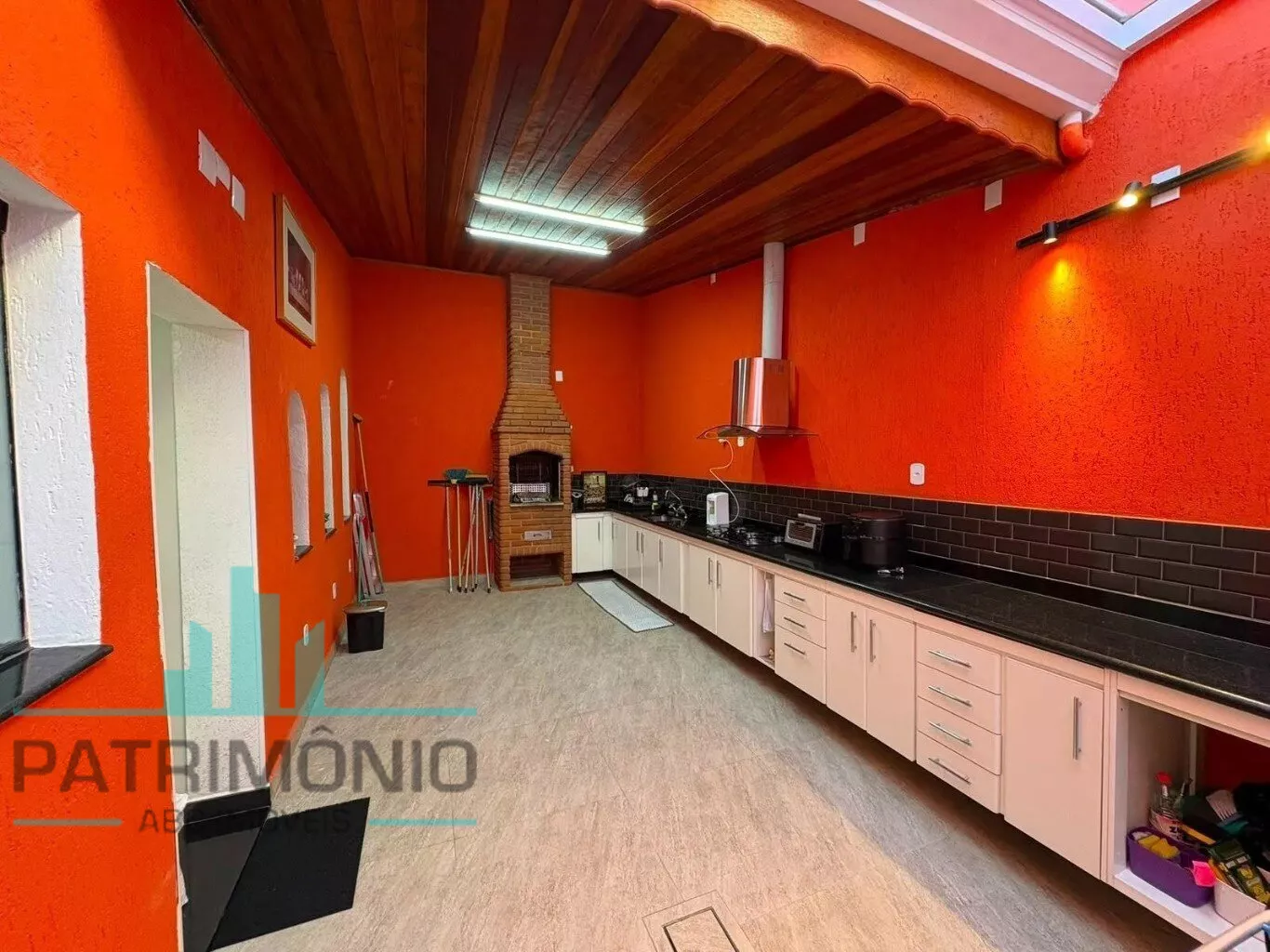 Sobrado, 3 quartos, 240 m² - Foto 1
